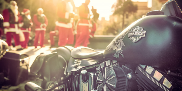 Top 5 des idées de cadeaux moto pour les jeunes conducteurs - Trouvez le cadeau parfait pour les passionnés de moto